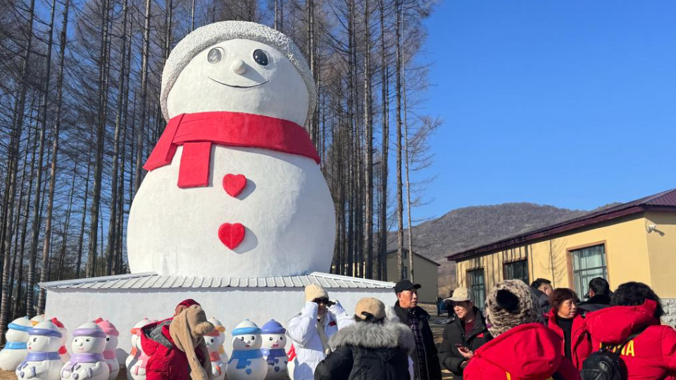 探访亚布力：亚冬会给冰雪小镇再添一把“火”