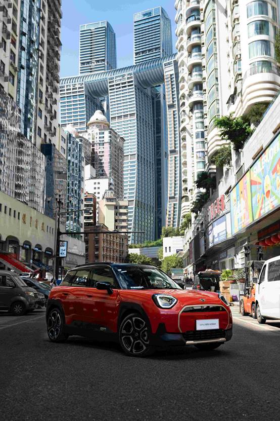 MINI首款跨界车型—全新电动MINI Aceman上市 好奇探索都市丛林-新华网