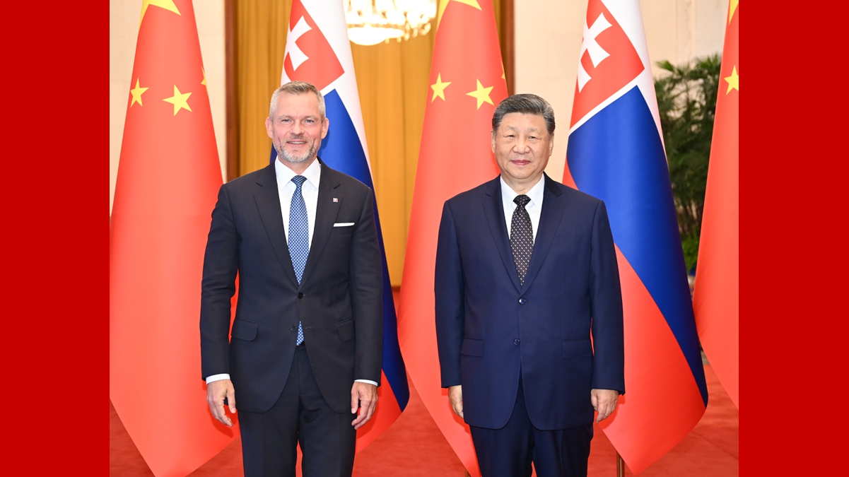 习近平同斯洛伐克总统佩列格里尼会谈
